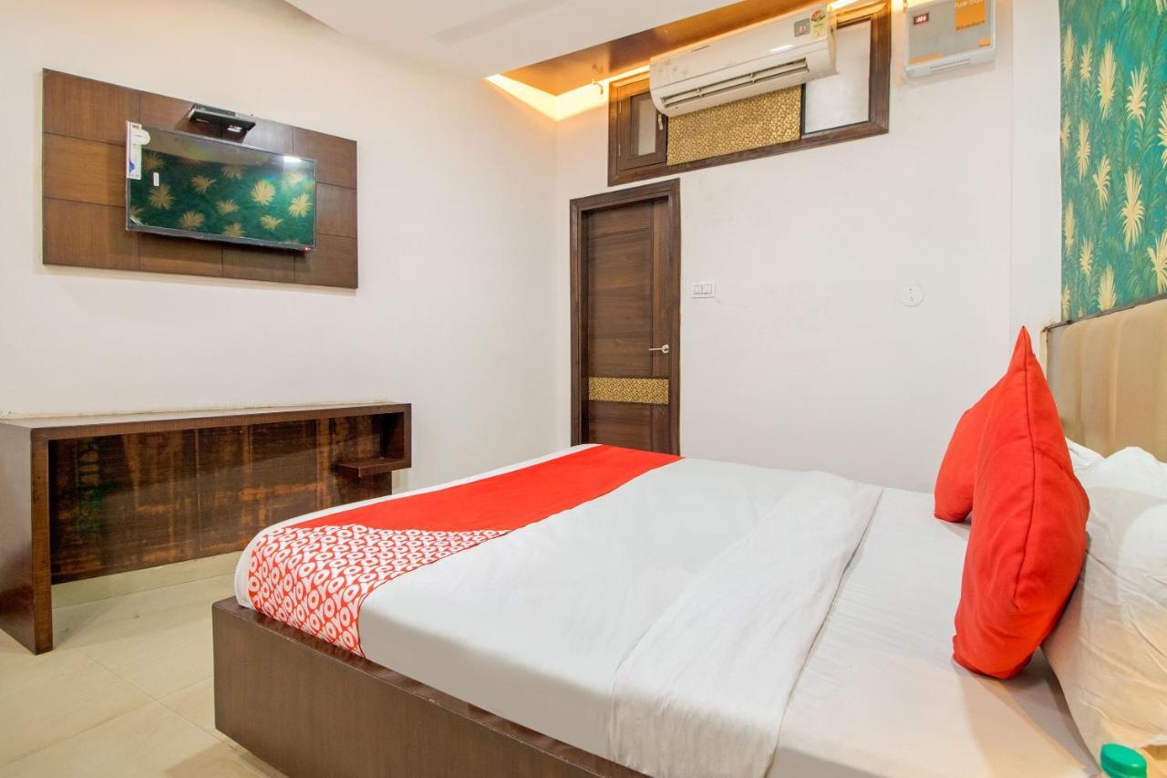 Oyo 48489 Adarsh Plaza Hotel Saharanpur Exterior photo
